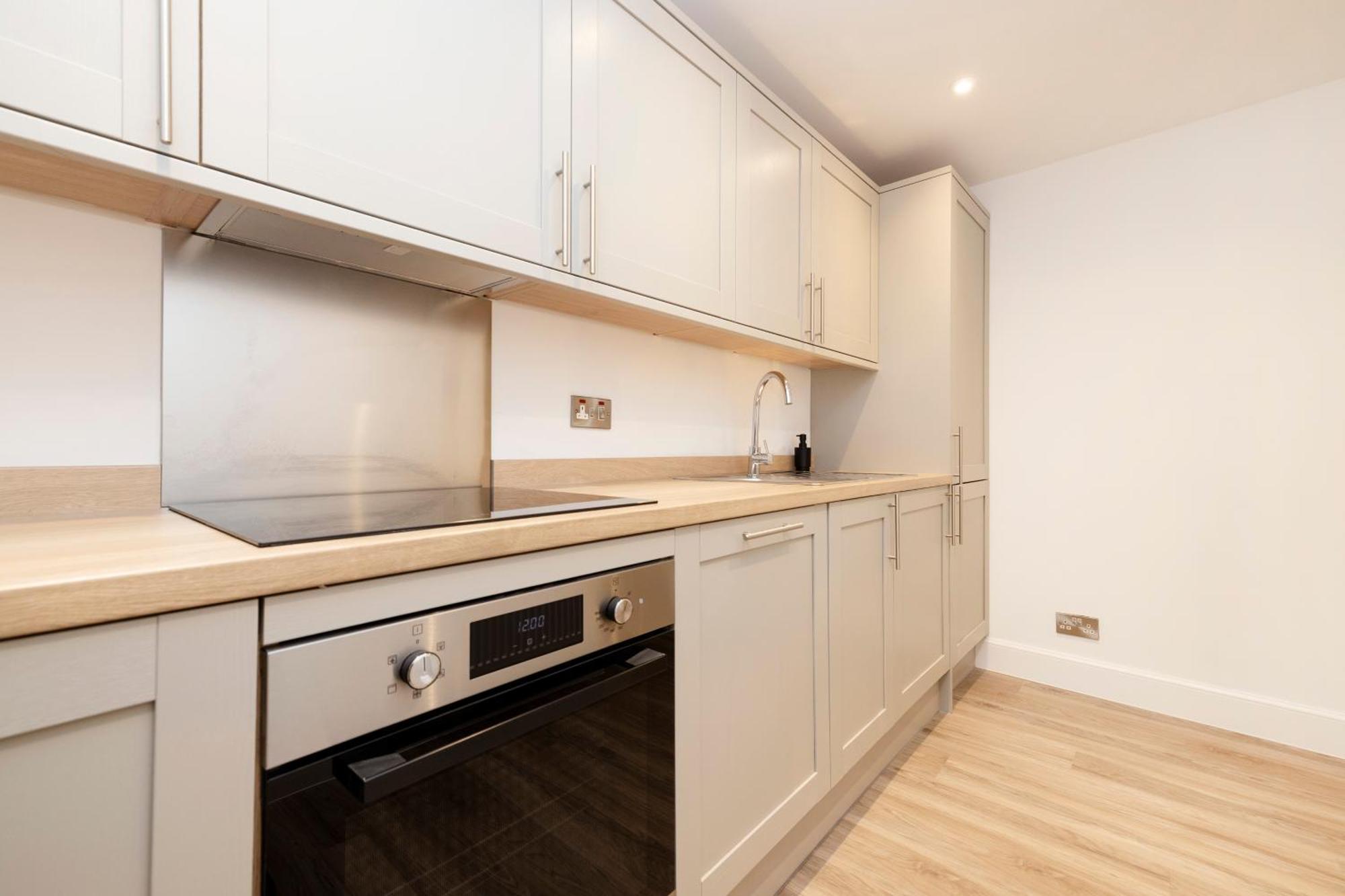 Joivy 3Br Flat In Haymarket With Free Parking Edinburgh Exterior photo